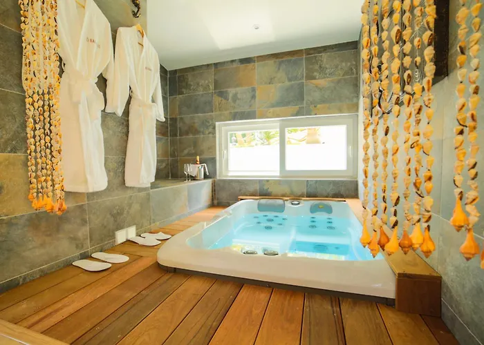 Ô Balinais mini villa avec spa et piscine privative Marseille